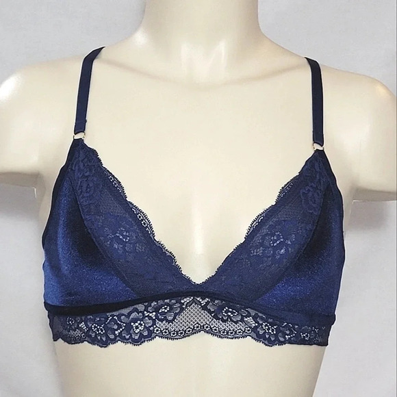 SMALL Gilligan Velvet and Lace Bralette Nighttime‎ Blue NWT - Picture 1 of 6